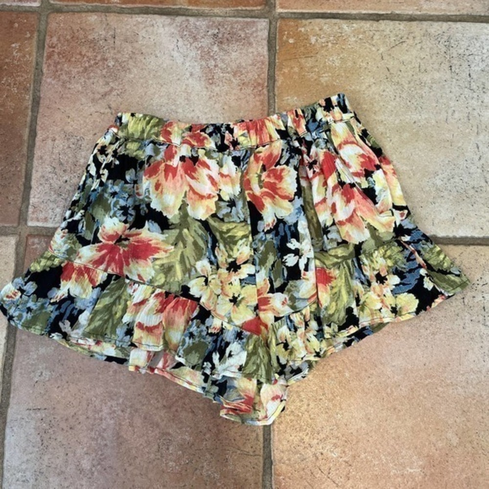 Billabong elastic waist floral shorts